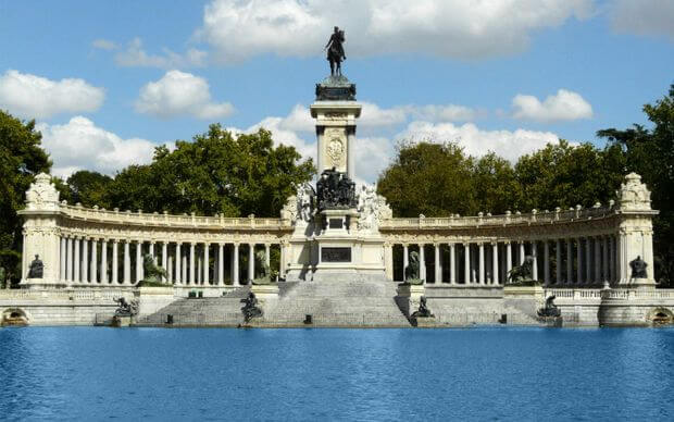 Rolling Around Madrid, Spain: A Wheelchair User’s Travel Guide