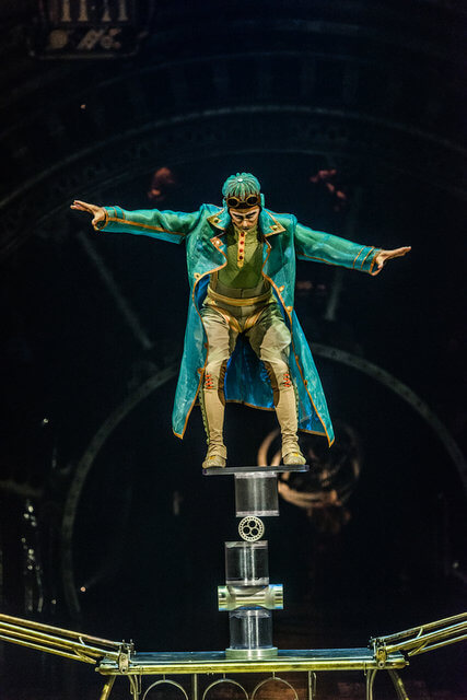 Photo: Martin Girard / shootstudio.ca Costumes: Philippe Guillotel © 2014 Cirque du Soleil