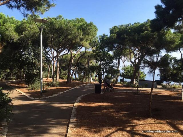 Accessible path to the Louis Promenade