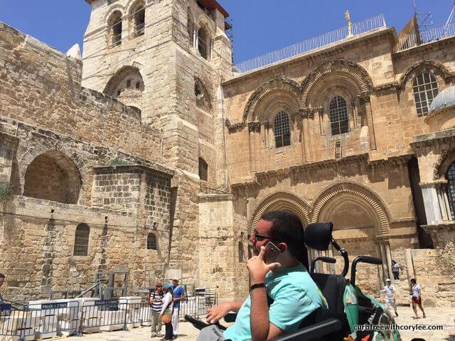 Using my Galaxy S7 Edge at the Church of the Holy Sepulchre in Jerusalem