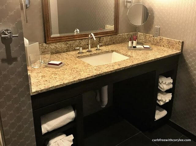 guest house at graceland hotel review