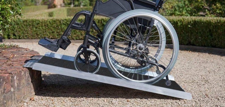 8 of the Best Portable Ramps for Wheelchairs When Traveling